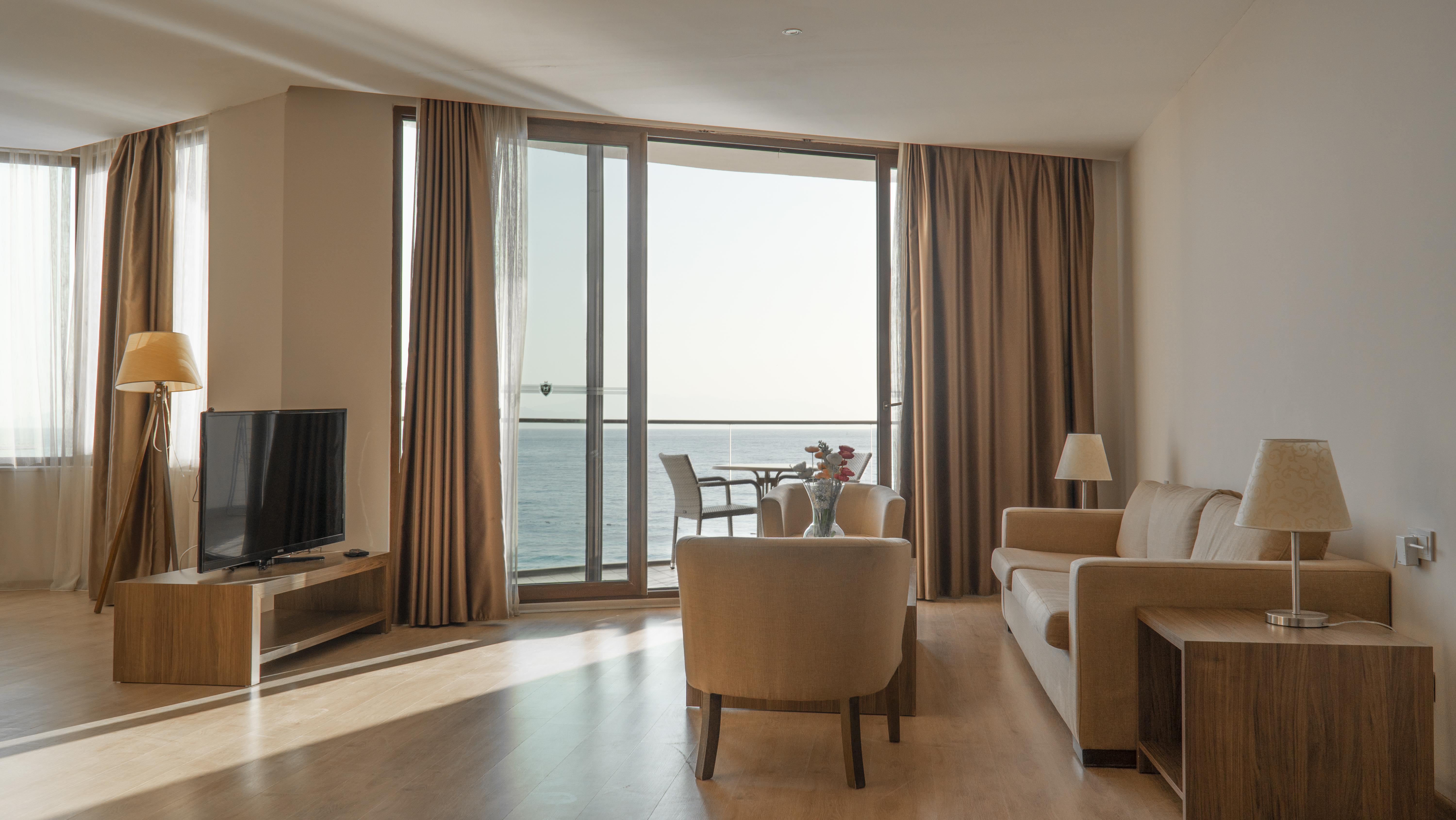 Ladies Beach Suite Hotel (Adults Only) Kusadası Eksteriør billede