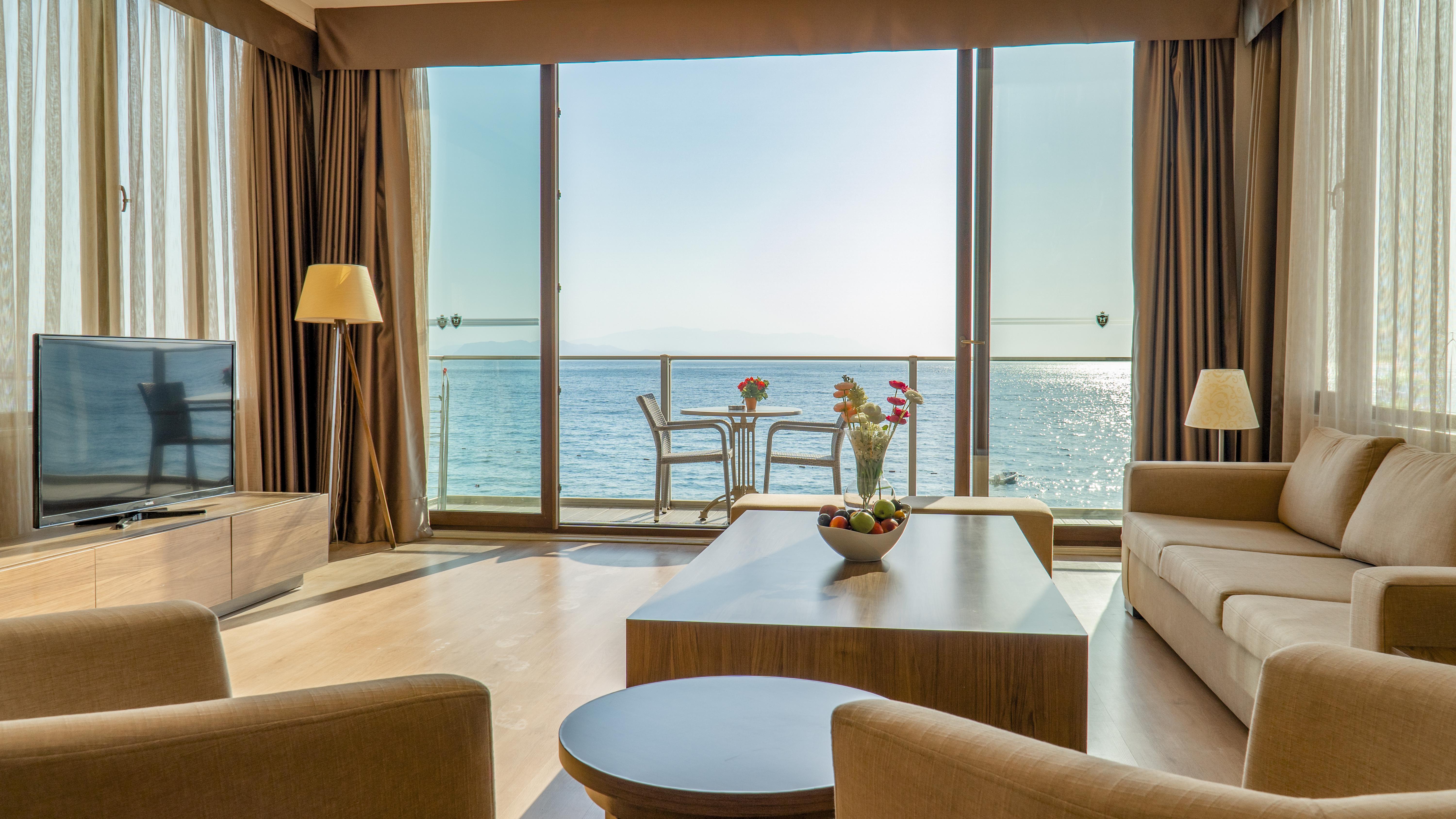Ladies Beach Suite Hotel (Adults Only) Kusadası Eksteriør billede
